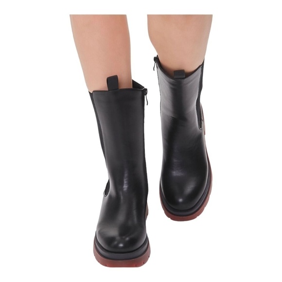 Forever 21 Faux Leather Chelsea Boots - Picture 2 of 14